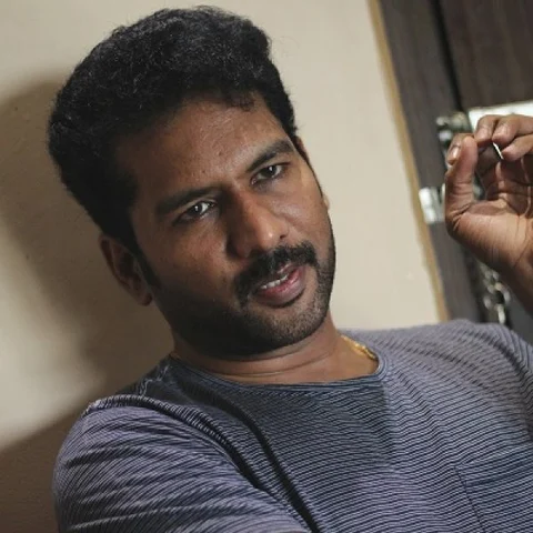 ``இயக்குநர் ஷங்கர் என்னை நடிக்கச் சொன்னார்`` - டாப் 10 மூவிஸ் சுரேஷ் குமார்.