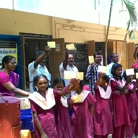 டெங்கு விழிப்பு உணர்வு - உறவினர்களுக்குக் கடிதம் அனுப்பிய அரசுப் பள்ளி மாணவர்கள்