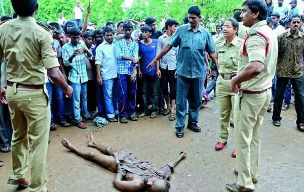 சிறுமி பாலியல் வன்கொடுமை செய்யப்பட்டுக் கொலை; இளைஞரை அடித்துக் கொன்ற மக்கள்!