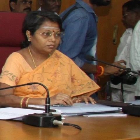 `யார் இந்தக் கவிதா?' - அறநிலையத்துறையை ஆட்டிப்படைத்த பின்னணி