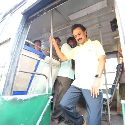`இப்படியொரு பரிதாபத் தேர்தலைப் பார்த்ததில்லை!' - கரன்ஸி பஞ்சத்தால் பரிதவிக்கும் தி.மு.க நிர்வாகிகள்