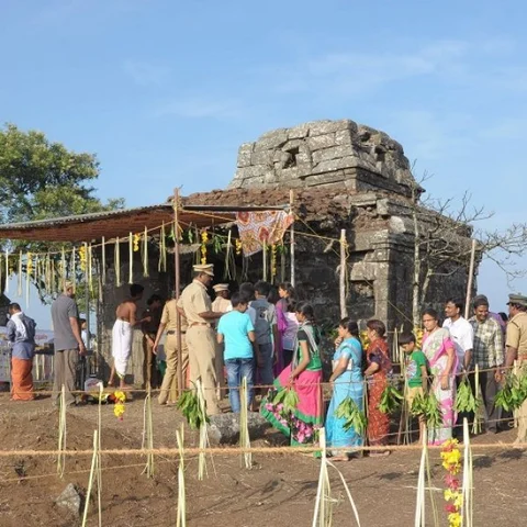 ஏப்ரல் 19-ம் தேதி கண்ணகி கோயில் திருவிழா; தேர்தல் தள்ளிவைக்க தேனி கலெக்டரிடம் கோரிக்கை