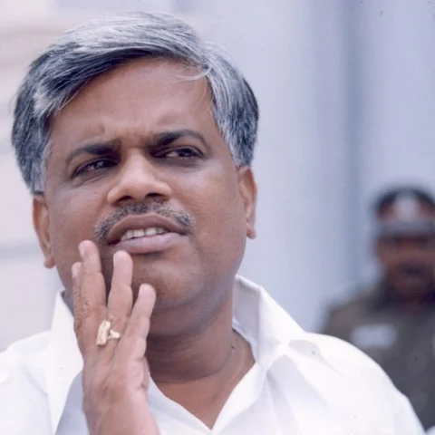 `தளவாய் சுந்தரம் மீது நடவடிக்கை எடுங்கள்!’ - நீதிபதியிடம் முறையிட்ட வழக்கறிஞர்