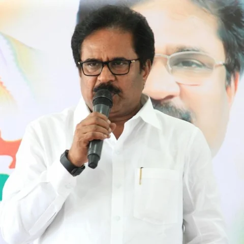 முதுகெலும்பு இல்லாத தமிழக அரசு! - நீட் தேர்வுக்கு எதிராக கொதிக்கும் திருநாவுக்கரசர்