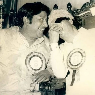 'சிவாஜியைப் பாராட்டாமல் வேறு யாரைப் பாராட்டுவது!' - சிலாகித்த எம்.ஜி.ஆர்