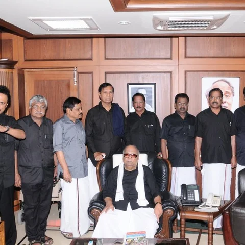 ஈழத்தமிழர் விவகாரத்தில் தி.மு.க-வின் பங்கு... டெசோ முதல் டெசோ வரை!