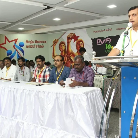 ``அரசுத்துறை வேலைவாய்ப்பை அழித்தொழிக்கும் தமிழக அரசு” -வாலிபர் சங்க மாநாட்டில் கண்டனம்