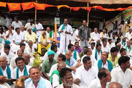 திருச்சி விவசாயிகளின் 14 நாள் போராட்டம் இன்றுடன் முடிவு!