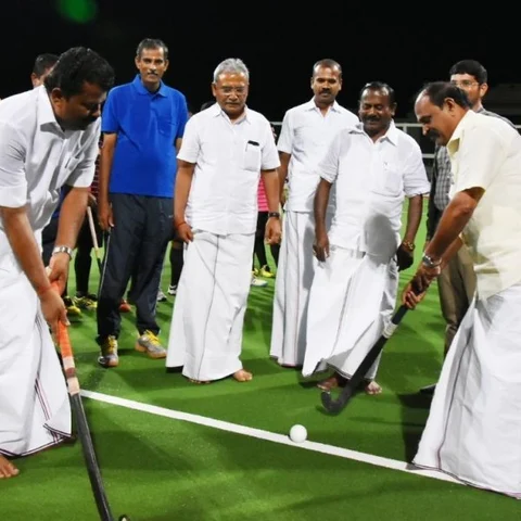 `தமிழகத்தில் சிலம்பாட்ட அகாடமி அமைக்க நடவடிக்கை' - அமைச்சர் பாலகிருஷ்ண ரெட்டி தகவல்!