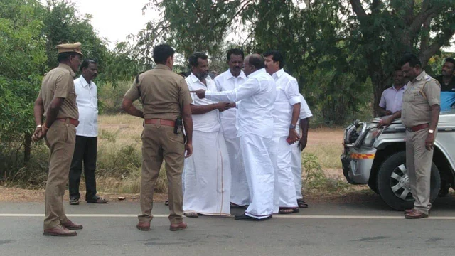 தி.மு.க ஊராட்சிக்கூட்டத்தில் சலசலப்பு - போலீஸ் குவிப்பு கூட்டம் ரத்து!