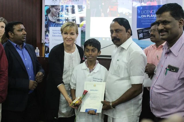 ``அங்கு படிக்கவில்லை... கற்றுக்கொள்கிறார்கள்” -பின்லாந்து சென்றுவந்த அரசுப் பள்ளி மாணவர்கள் கருத்து