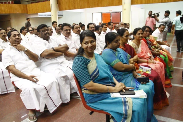 ``வழக்குதானே... தடை இல்லையே” - 3 தொகுதிகளுக்கும் சேர்த்து தேர்தல் நடத்த தி.மு.க மா.செ கூட்டத்தில் தீர்மானம்