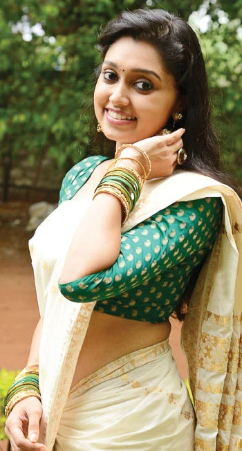 அக்கட தேசத்து அழகிகள்!