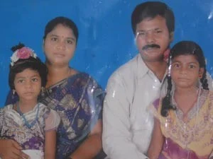 2 மகள்களை கொலை செய்து, தந்தை தற்கொலை!