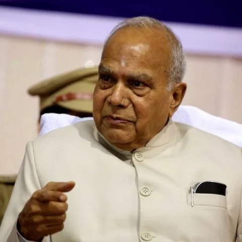 ``ஆளுநருக்கான நடைமுறை பன்வாரிலால் புரோஹித்துக்குத் தெரியவில்லை..!" சாடும் கல்வியாளர்கள்