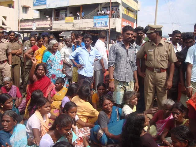 `பரமசிவத்தைக் கொன்றது யார்' - திசைமாறுகிறதா திண்டுக்கல் முத்துக்குமார் ஆணவக் கொலை வழக்கு?