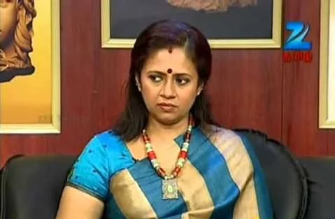 மீண்டும் ‘சொல்வதெல்லாம் உண்மை’யில் லட்சுமி ராமகிருஷ்ணன். என்ன நடந்தது...?