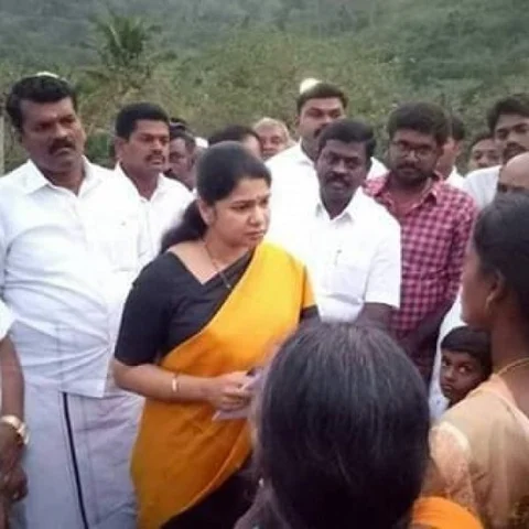 கனிமொழி முயற்சியால் மலேசியாவில் தவித்த 49 தமிழர்கள் மீட்பு - கிராம மக்கள் நன்றி