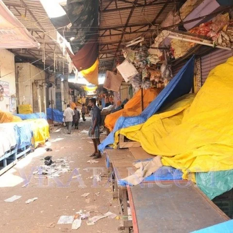 ``அத்து மீறி நடக்கிறது காவல்துறை” - சாலையோர வியாபாரிகள்