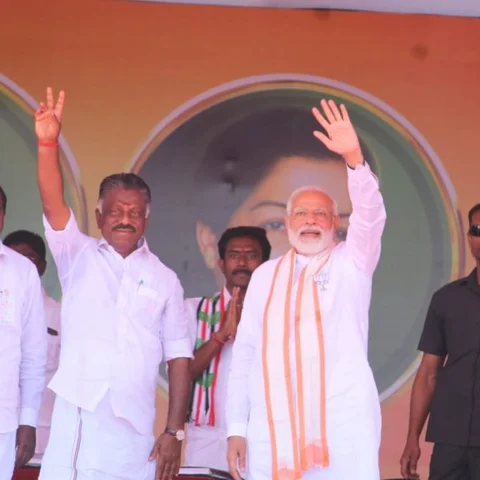 `கங்கைபோல வைகையும் தூய்மைப்படுத்தப்படும்!' - தேனியில் மோடி பேச்சு