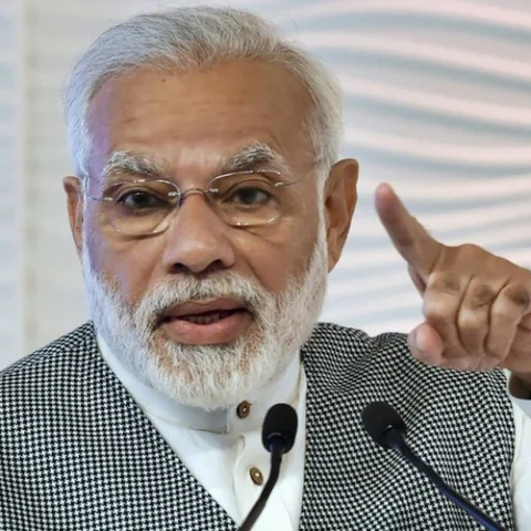 `தீபாவளிக்காகவா அணுஆயுதங்களை வைத்திருக்கிறோம்?!' - பிரதமர் மோடியின் சர்ச்சைப் பேச்சு