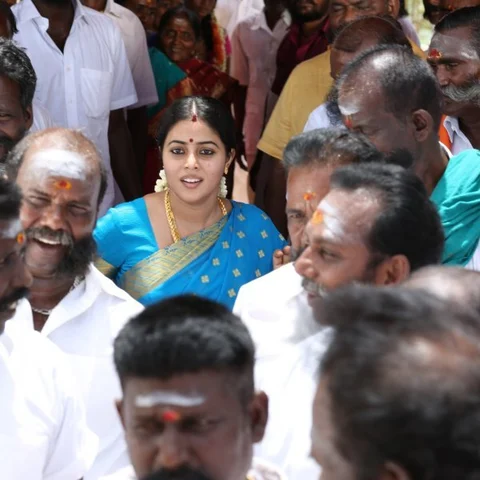 'அண்ண்ண்ண்ணேணேணே... அவனை வெட்டிக் கொல்லுண்ணே..!’ - `பாசமலர்’ தங்கச்சிகள் பாவம் டைரக்டர்ஸ்