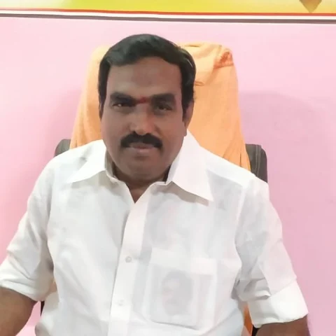 அ.தி.மு.க டூ அ.ம.மு.க - சேலம் வேட்பாளராக அறிவிக்கப்பட்ட எஸ்.கே.செல்வம் யார்?