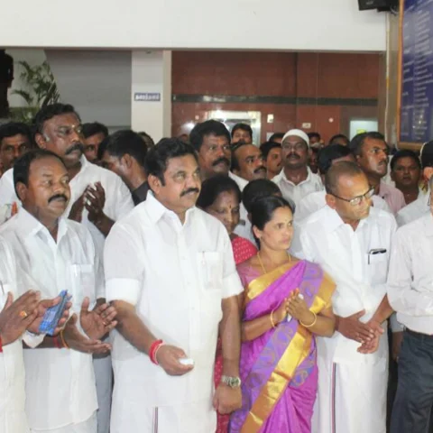 மருத்துவர்கள் பிரச்னையில் மத்திய அரசுதான் நடவடிக்கை எடுக்க முடியும் - முதல்வர் பழனிசாமி
