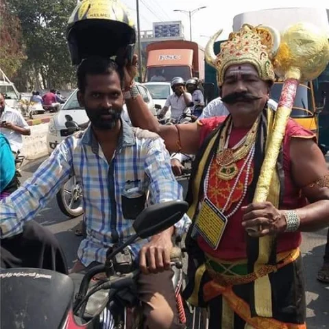 எமதர்மனோடு விழிப்பு உணர்வுப் பிரசாரம் - விபத்தில்லா திருப்பூரை உருவாக்கும் தன்னார்வலர்கள்..!
