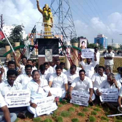 திருச்சியில் அதிமுகவினர் உண்ணாவிரதம்