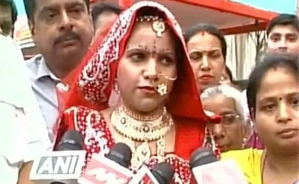வீட்டில் கழிப்பறை இல்லாததால் வேறொருவரை மணந்த மணப்பெண்!