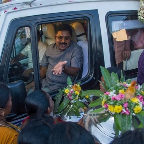 `பெரியார் மீதான காழ்ப்பு உணர்ச்சி காரணமாகவே ஹெச்.ராஜா பேசுகிறார்' - கொந்தளிக்கும் டி.டி.வி.தினகரன்!