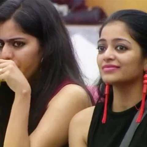 மும்தாஜின் மும்பை ஃப்ளாஷ்பேக்... ஜனனியின் ஸ்மார்ட் தங்கை! #BiggBossTamil2