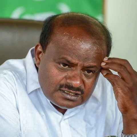 கர்நாடக முதல்வர் குமாரசாமியின் மாநிலத் தலைவர் பதவி பறிப்பு!
