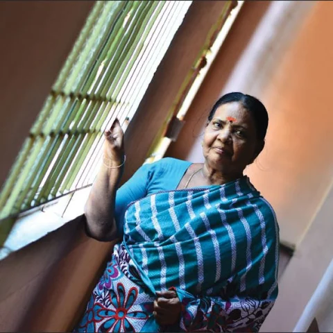 பேசி சம்பாதிச்சுதான் பிள்ளைகளை ஆளாக்கினேன்!