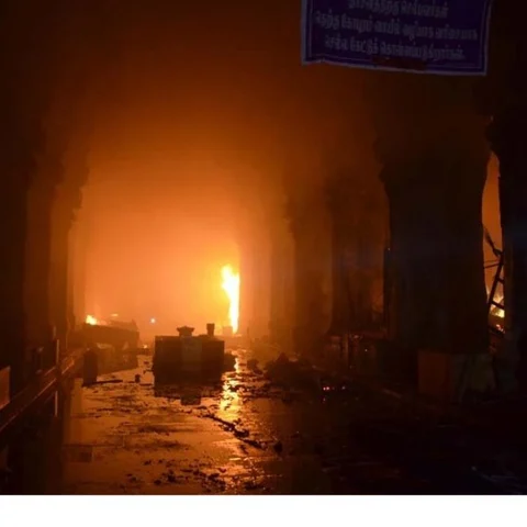 ``திருச்செந்தூர் மண்டபம் இடிந்தது, திருவாரூர் கோயிலில் தீ... தமிழ்நாட்டில் இப்படி நடந்ததே இல்லை’’ - சமய ஆர்வலர்கள் குமுறல்!