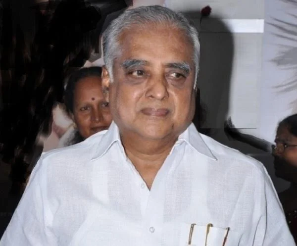 "அவர்கள் விருப்பம்; புதிய படங்களைக் கொடுக்கும்போது கொடுக்கட்டும்! திரையரங்குகள் இயங்கும்" - அபிராமி ராமநாதன் #TamilCinemaStrike