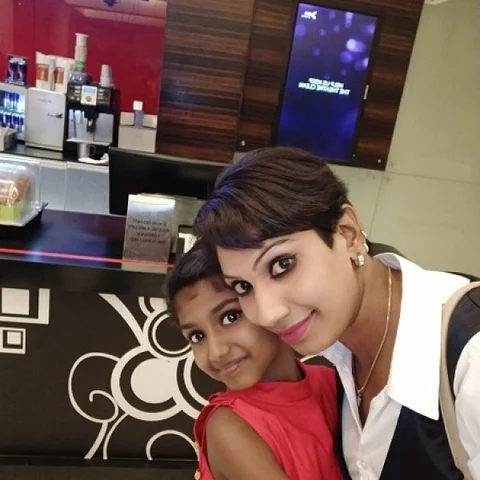 `நல்லது செஞ்சா நல்லது நடக்கும்’ - தலைமுடியைத் தானம் செய்த நித்யா பாலாஜி