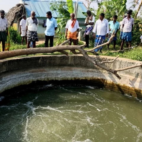 பேராவூரணி அருகே பொங்கும் கிணறு! - ஓ.என்.ஜி.சி அதிகாரிகள் ஆய்வால் விவசாயிகள் அச்சம்