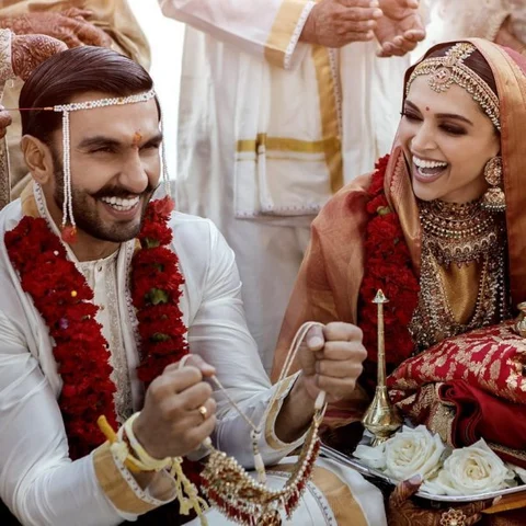 `வாவ் ரன்வீர்... ஜொலிக்கும் தீபிகா!’ - இணையத்தைக் கலக்கும் #DeepVeerwedding புகைப்படங்கள்!