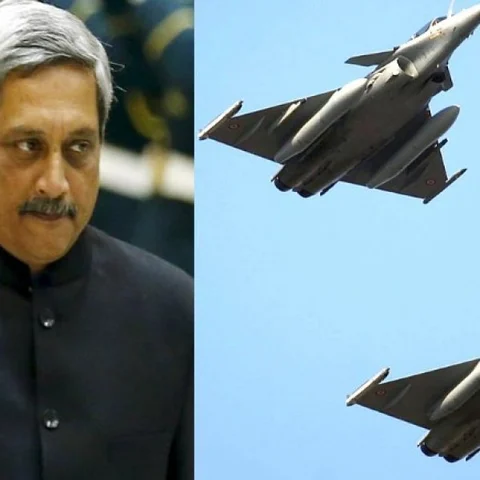 படுக்கை அறையில் ரஃபேல் ரகசியம்... மோடியை மிரட்டுகிறாரா மனோகர் பாரிக்கர்?!