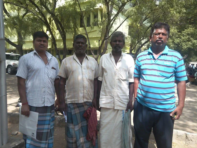 `எங்க தூக்கமே போச்சு!’ - தனியார் ஆலைக்கு எதிராக விவசாயிகள் புகார்