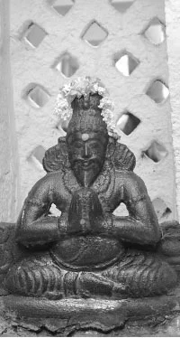 நாயன்மார் கதை சொல்லும் கருவறைச் சிற்பங்கள் !