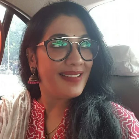 `என் மகளுக்கு நிறைய சினிமா ரோல் வருது; ஆனா, எங்களுக்கு விருப்பமில்லை!' - நடிகை ரேகா
