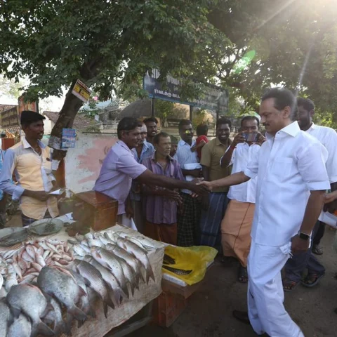 `தமிழகத் தலைநகரம் சென்னை; தி.மு.க-வின் தலைநகரம் திருவாரூர்' - பேச்சால் மக்களை ஈர்த்த ஸ்டாலின்!