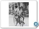 சாதாரண மனிதர்களின் அசாதாரண தருணங்கள்! - மகா.தமிழ்ப் பிரபாகரன் க்ளிக்ஸ்