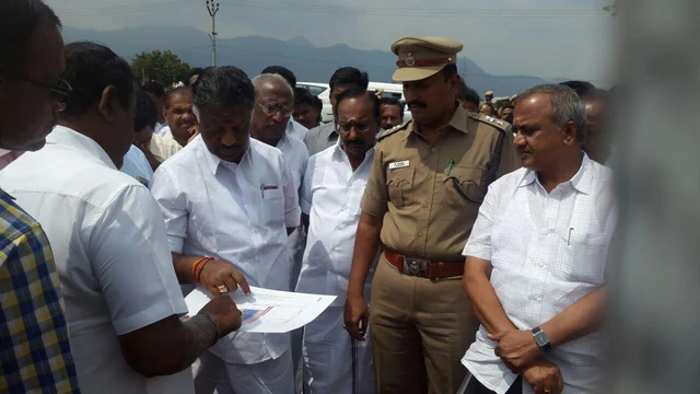 எம்.ஜி.ஆர் நூற்றாண்டுவிழா - அதிகாரிகளுக்கு ஆலோசனை வழங்கிய ஓ.பன்னீர்செல்வம்
