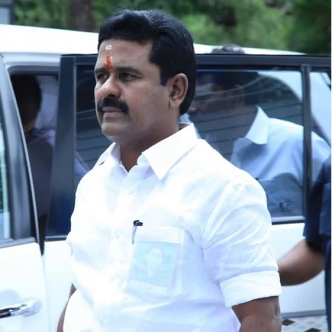 அமைச்சர் என்றால் சட்டவிதிகளுக்கு மேலானவரா? அமைச்சர் காமராஜுக்கு எதிரான வழக்கில் உச்சநீதிமன்றம் சாட்டையடி