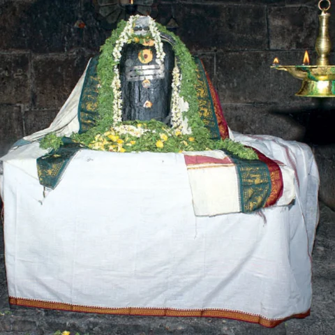 குறை தீர்க்கும் கோயில்கள் - 2 - சர்க்கரை நோய் தீர்க்கும் வெண்ணி கரும்பேஸ்வரர்!