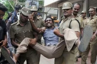 சிங்கள நிறுவனங்கள் வெளியேற மாணவர் கூட்டமைப்பு 24 மணி நேரம் கெடு!